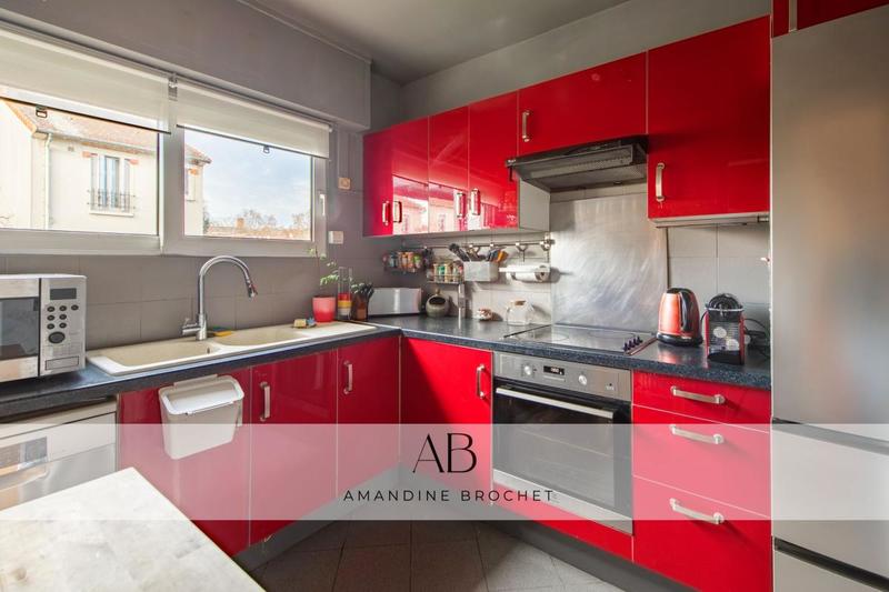 Maison - 170 m² - 8 pièces