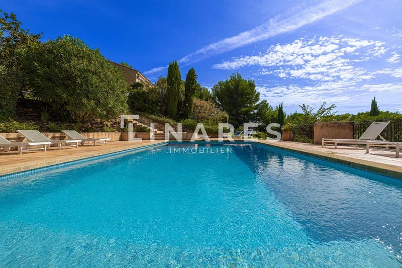 Villa - 410 m² - 9 pièces