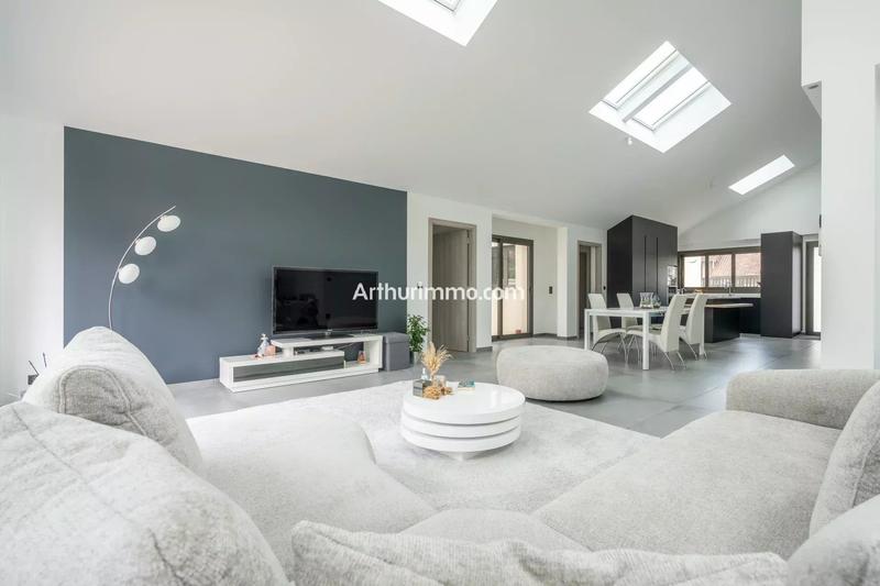 Maison - 186 m² - 7 pièces