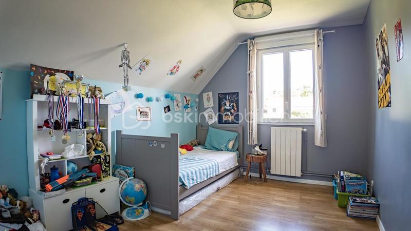 Maison traditionnelle - 149 m² - 6 pièces