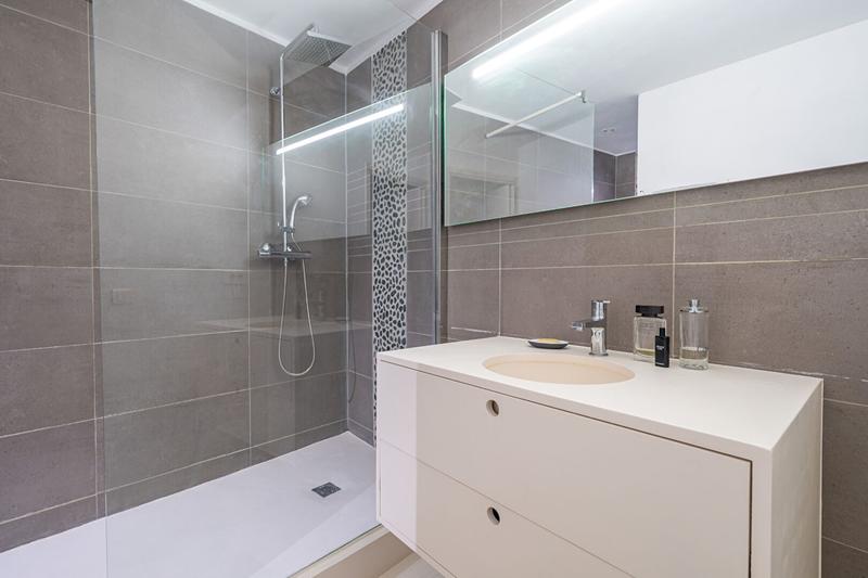 Appartement - 104 m² - 5 pièces