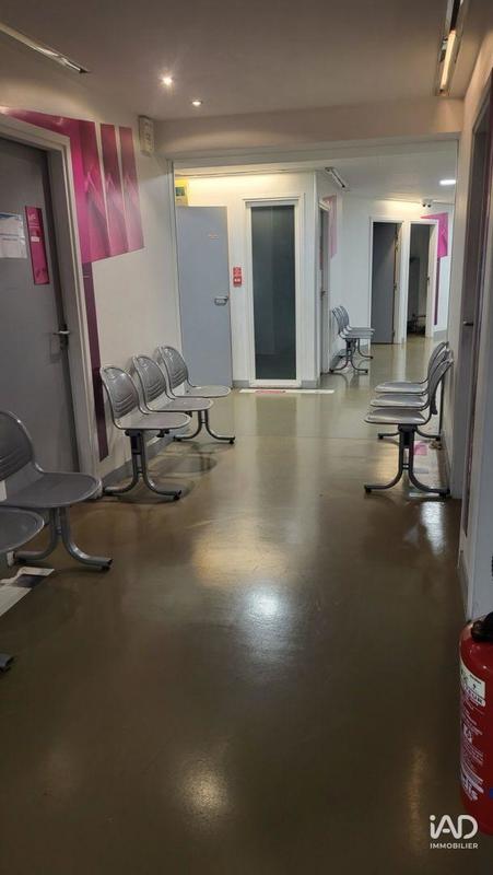 Local commercial - 875 m²