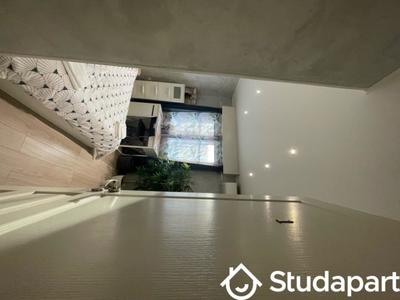 Chambre - 10 m² - 1 pièce