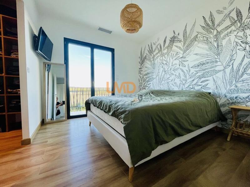 Maison - 104 m² - 4 pièces