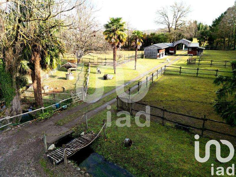 Maison - 14 650 m² - 2 pièces