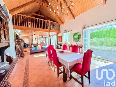 Maison - 252 m² - 10 pièces