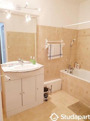 Chambre - 12 m² - 1 pièce