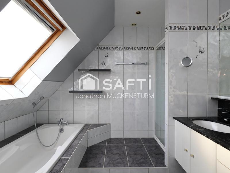 Maison - 139 m² - 5 pièces