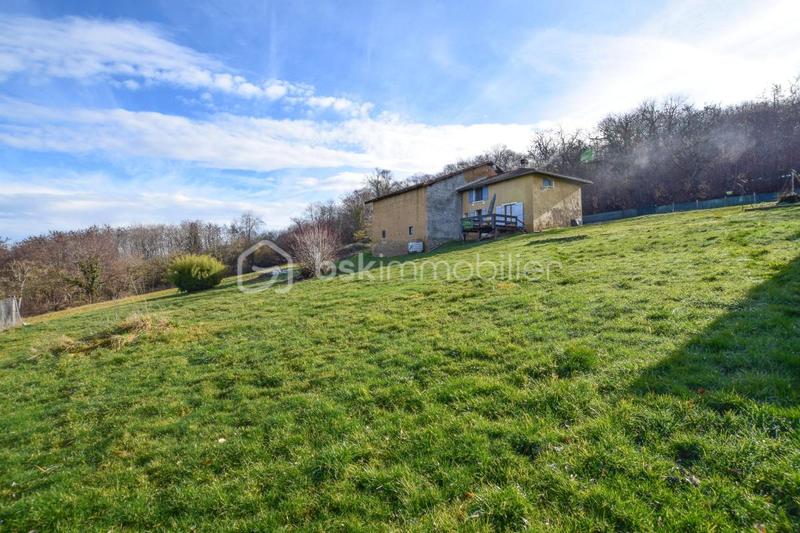 Maison - 98 m² - 5 pièces