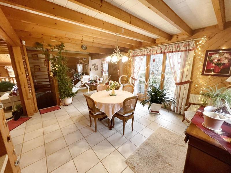 Châlet - 147 m² - 9 pièces