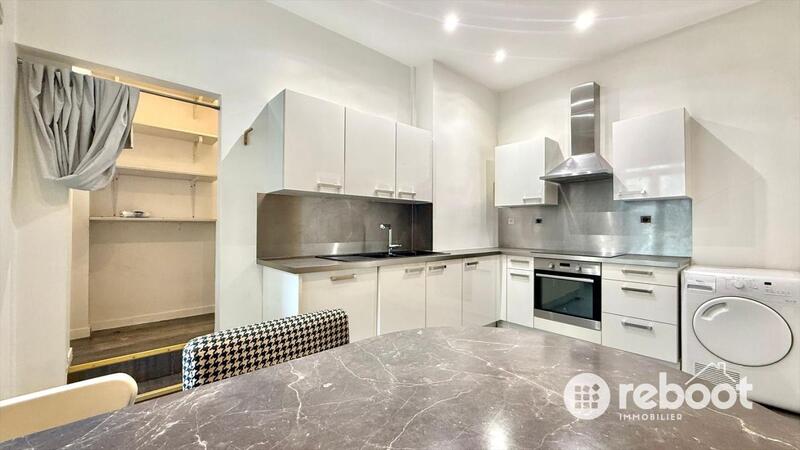 Appartement - 103 m² - 5 pièces