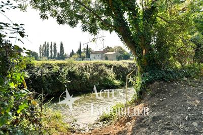 Propriété - 295 m²