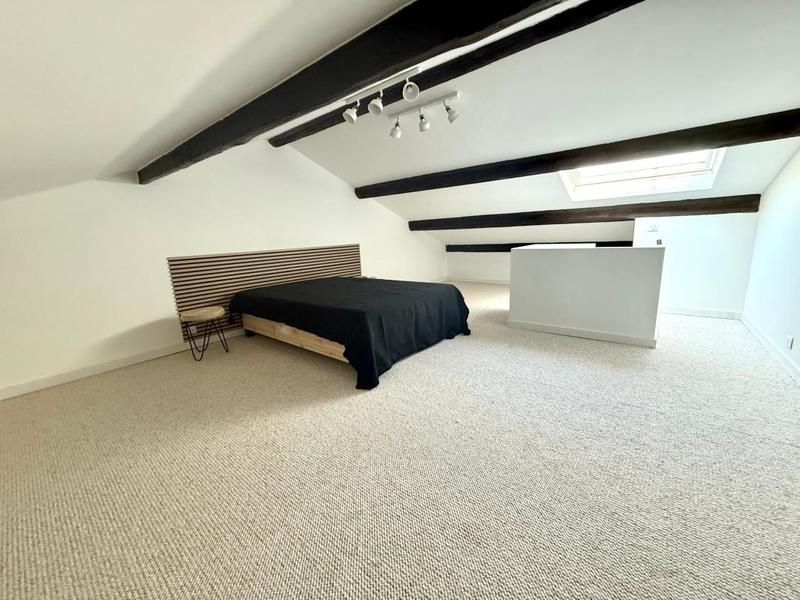 Appartement - 64 m² - 2 pièces