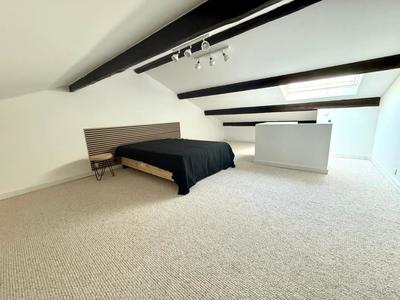 Appartement - 64 m² - 2 pièces