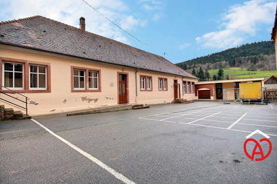 Maison - 343 m² - 10 pièces