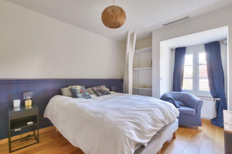 Maison - 285 m² - 6 pièces