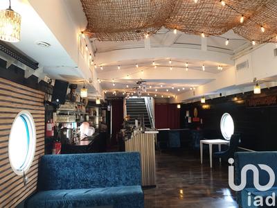 Maison - 200 m² - 3 pièces