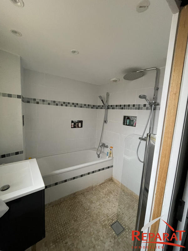 Maison - 121 m² - 6 pièces