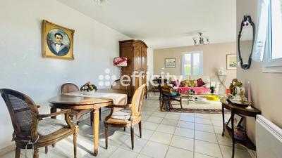 Maison - 90 m² - 3 pièces