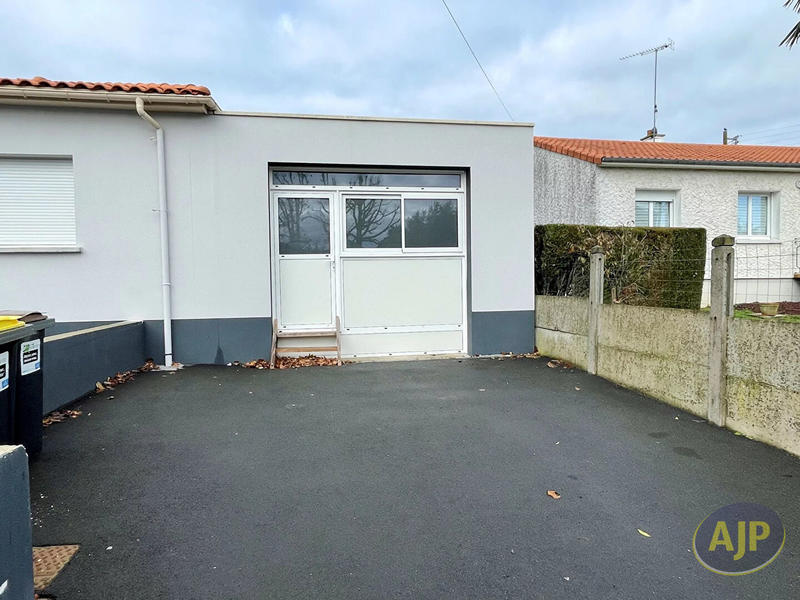 Maison - 204 m² - 8 pièces