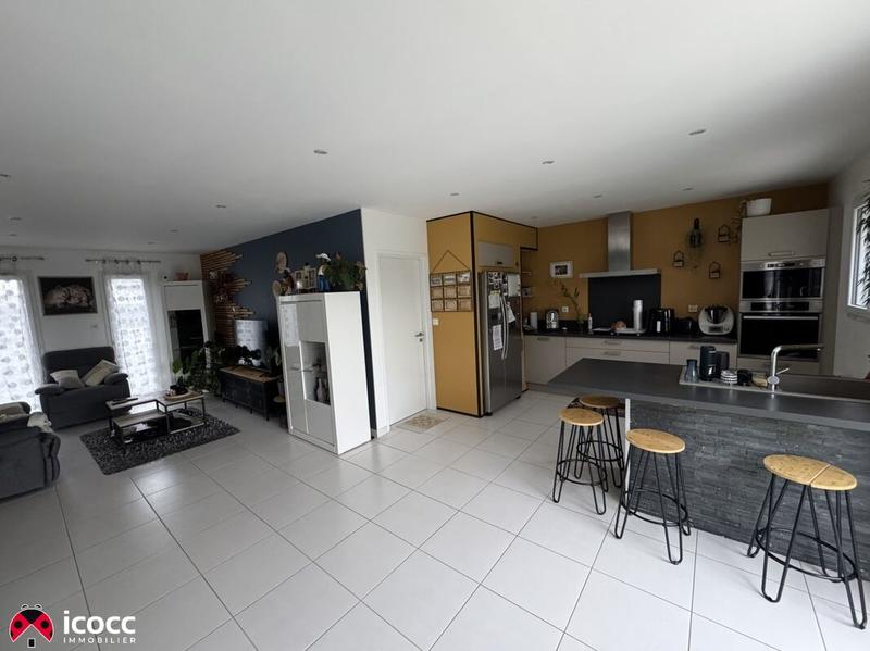 Maison - 104 m² - 5 pièces