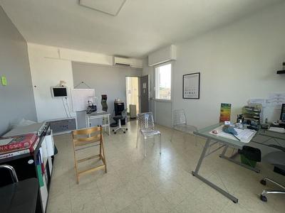 Bureau - 22 m² - 1 pièce