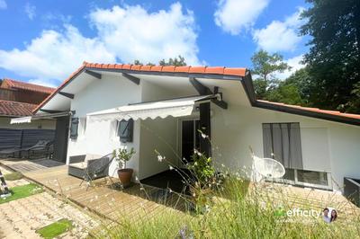 Maison - 92 m² - 5 pièces