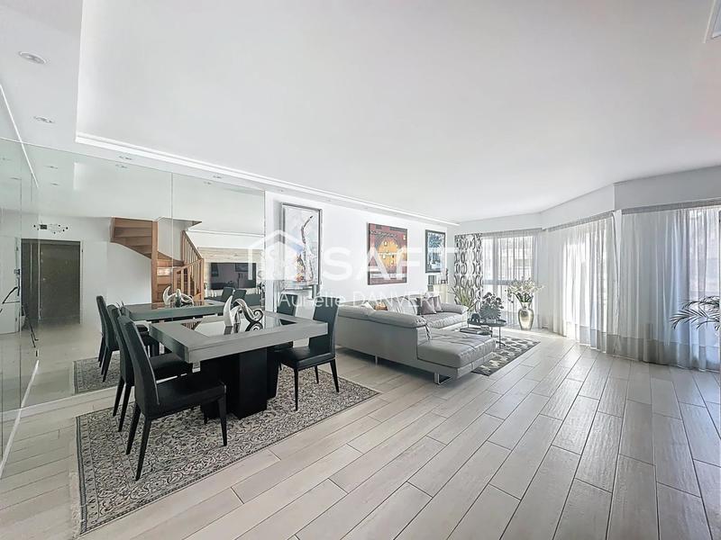 Appartement - 145 m² - 6 pièces