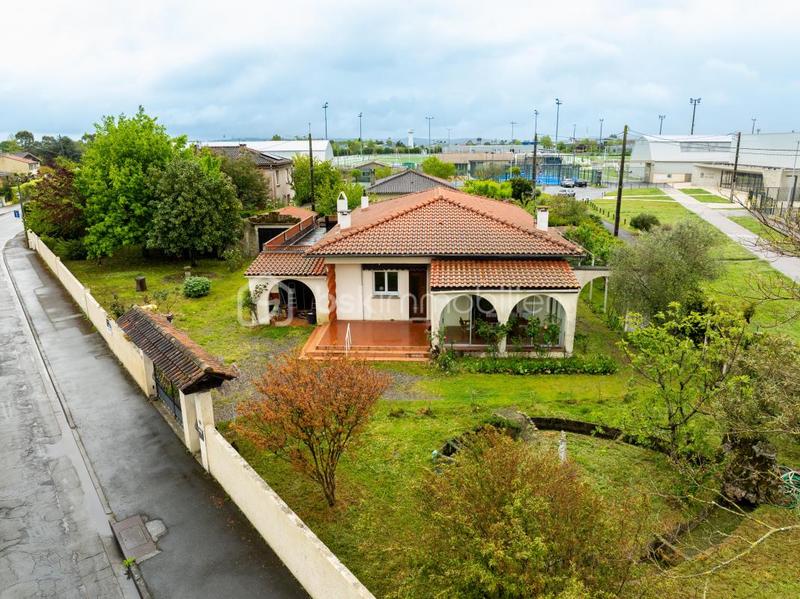 Maison - 170 m² - 5 pièces