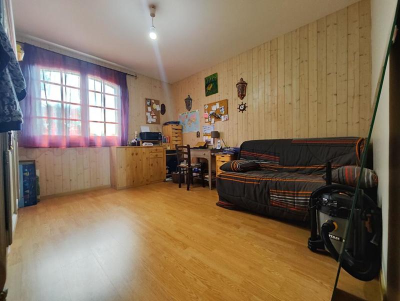 Maison - 206 m² - 10 pièces