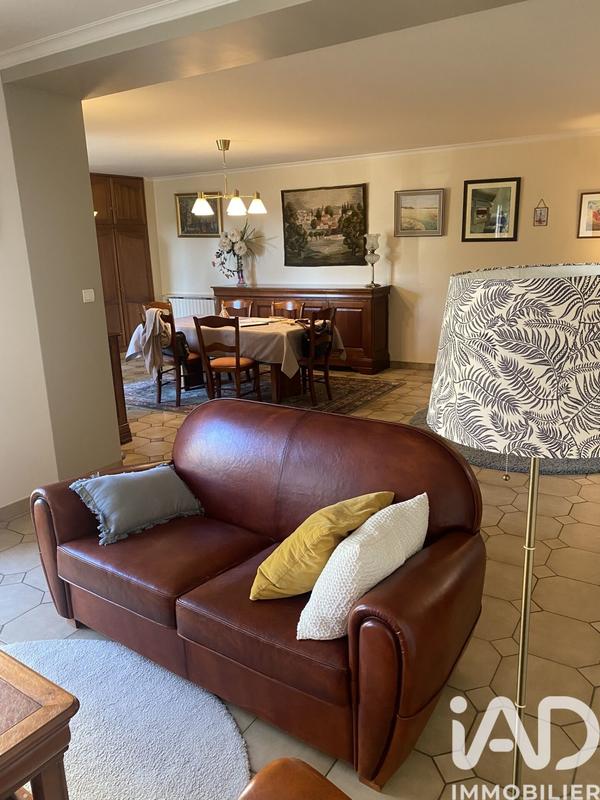 Maison - 210 m² - 7 pièces