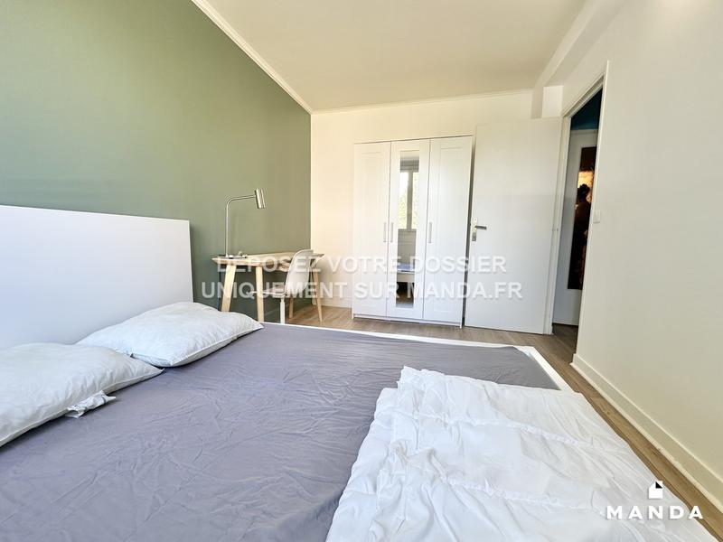 Chambre - 9 m² - 5 pièces