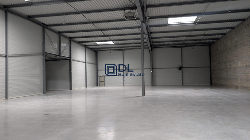 Entrepôt - 1 000 m²
