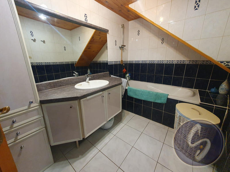 Maison ancienne - 169 m² - 6 pièces