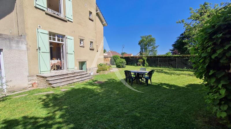 Maison - 98 m² - 4 pièces