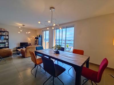 Appartement - 75 m² - 3 pièces