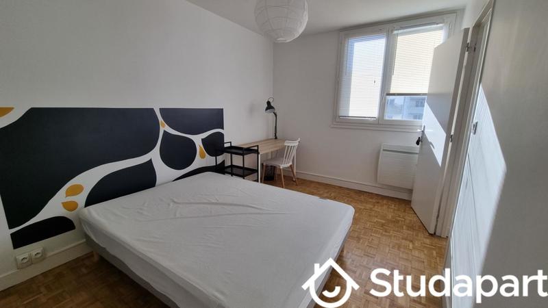 Chambre - 9 m² - 1 pièce