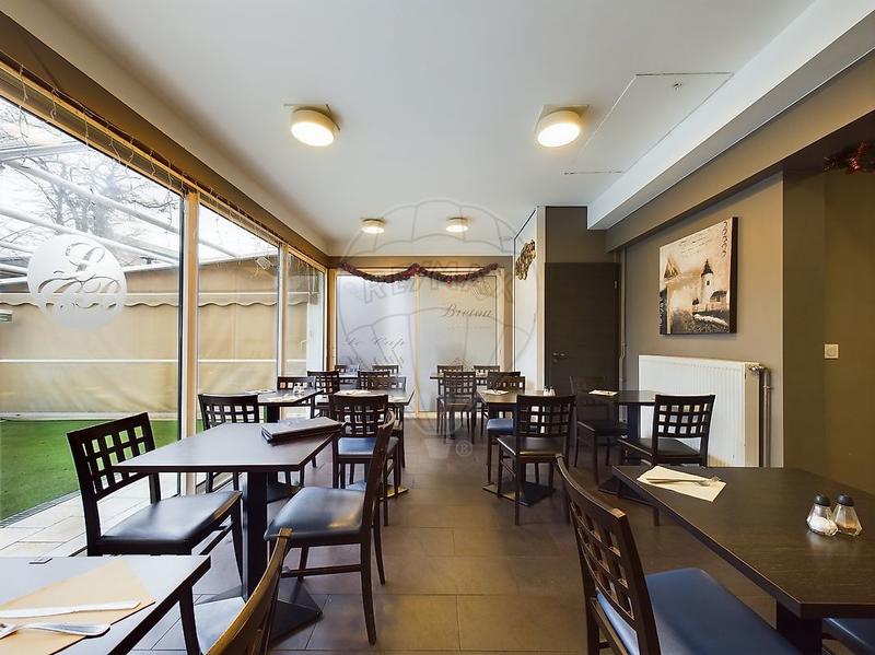 Hôtellerie / Restauration - 76 m² - 5 pièces