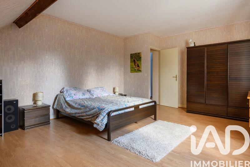 Maison - 225 m² - 8 pièces