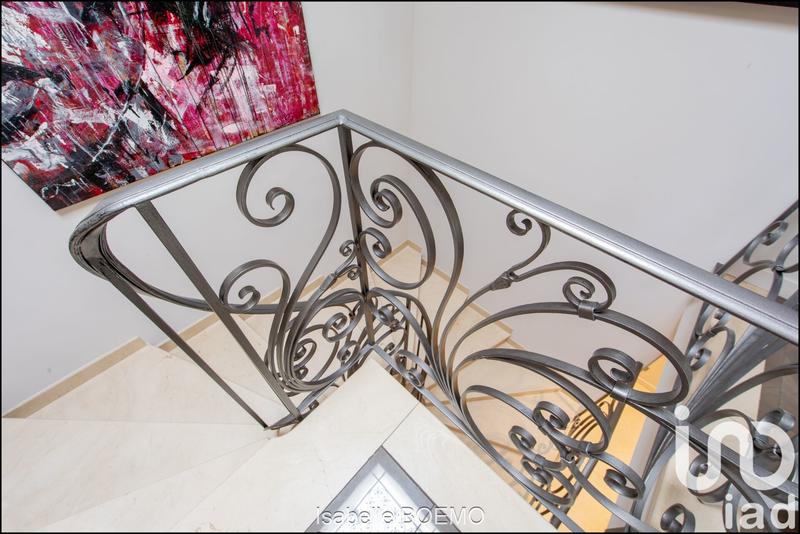 Maison de maîtres - 348 m² - 11 pièces