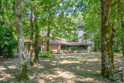 Maison - 150 m² - 8 pièces