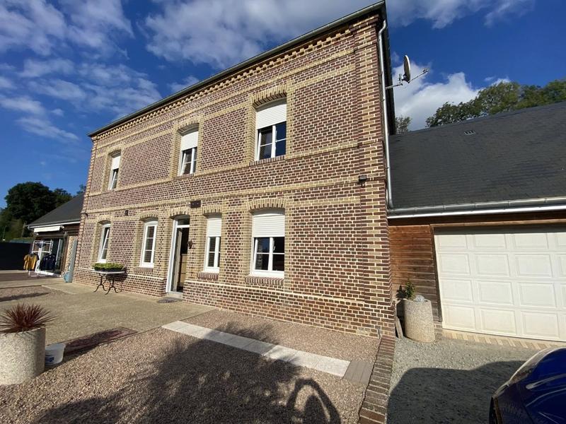 Maison - 213 m² - 8 pièces