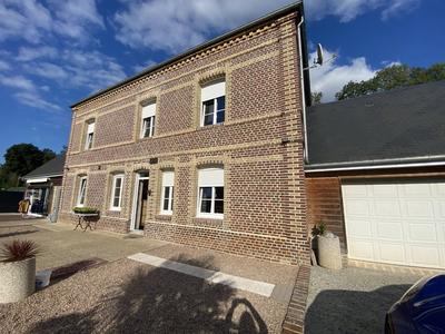 Maison - 213 m² - 8 pièces