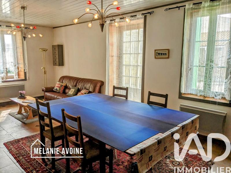 Maison - 255 m² - 7 pièces