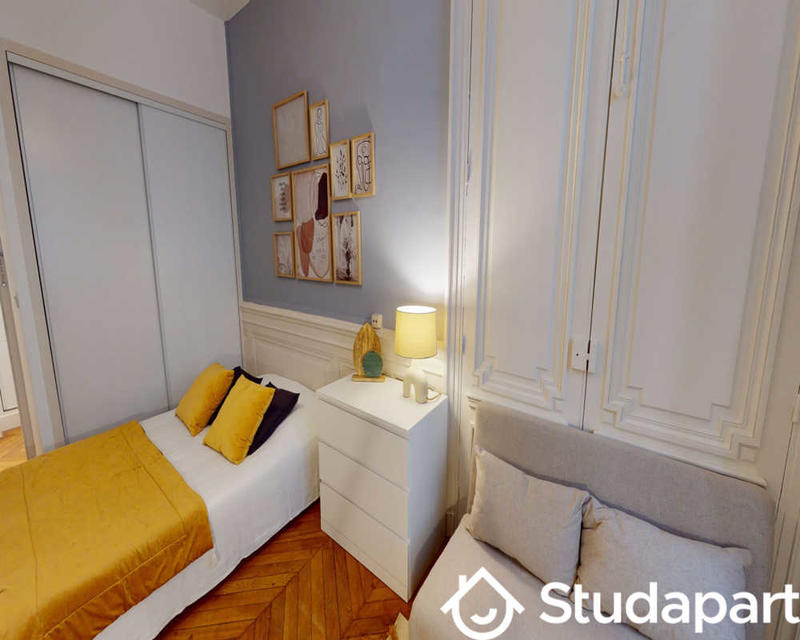 Chambre - 80 m² - 1 pièce