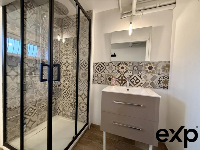 Maison - 265 m² - 12 pièces