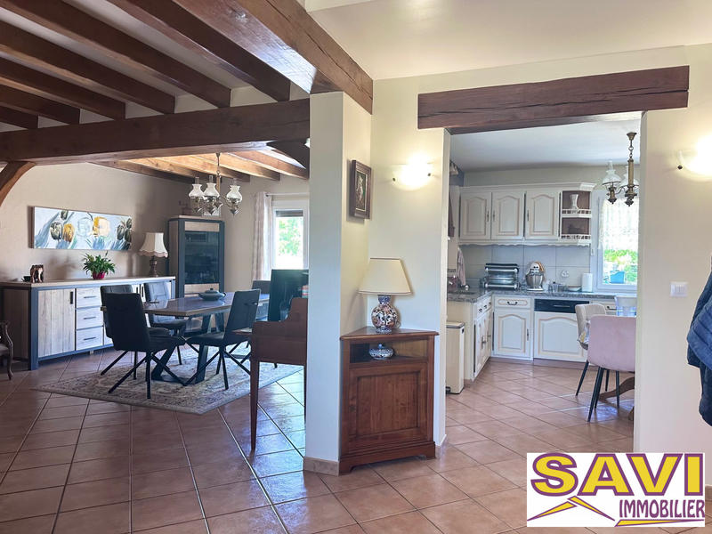 Maison traditionnelle - 174 m² - 8 pièces