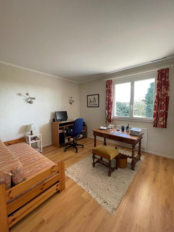 Maison - 212 m² - 7 pièces