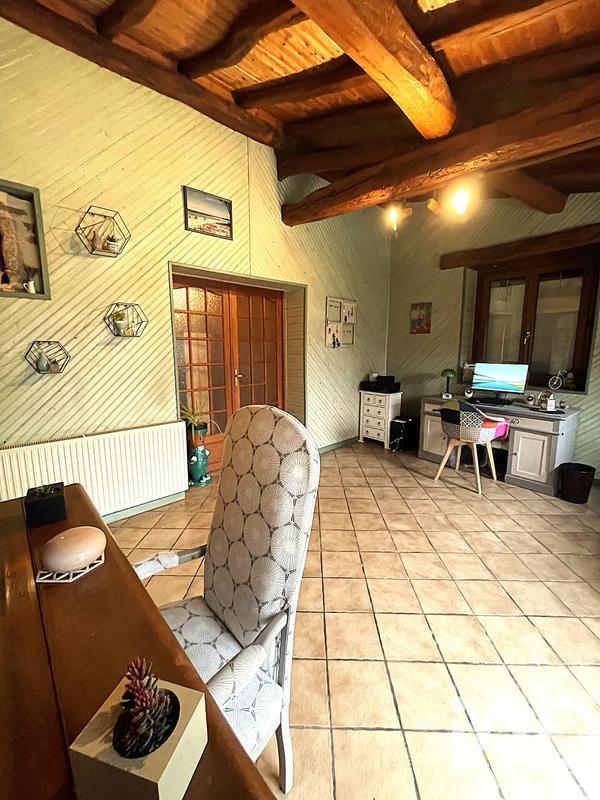 Maison - 248 m² - 8 pièces