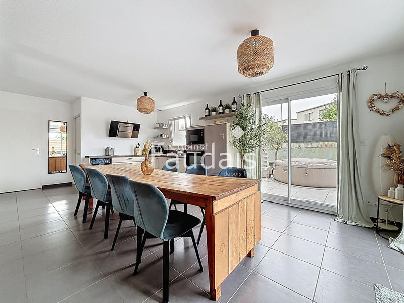 Maison - 110 m² - 5 pièces